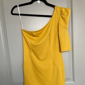 One shoulder dress